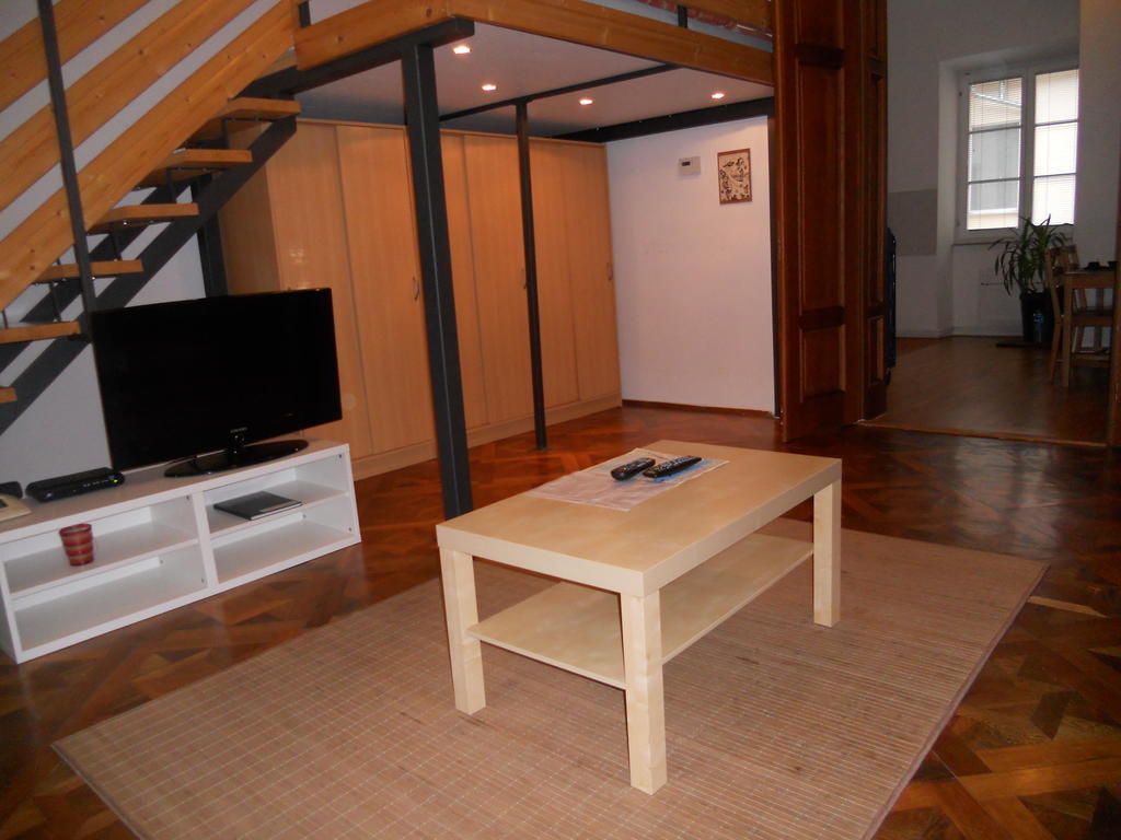 Guba Apartment Maribor Center Room photo